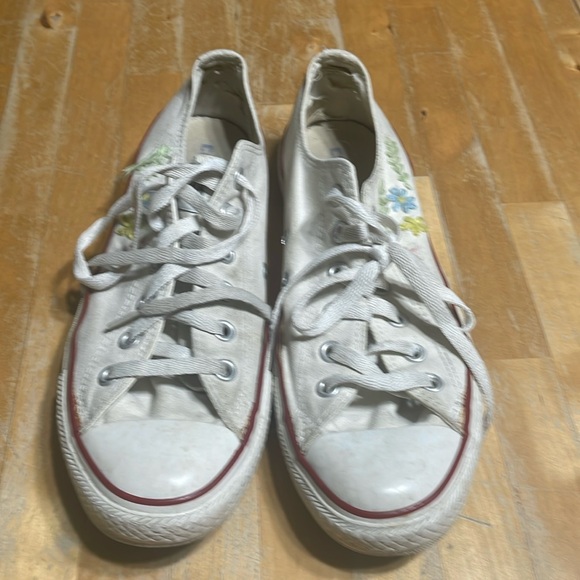 Converse Allstars lace up sneakers - Picture 1 of 6